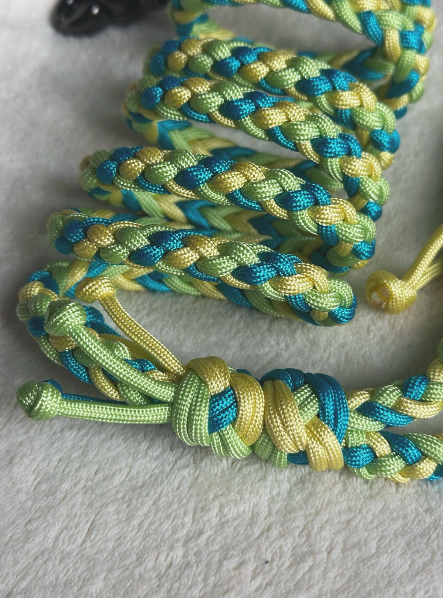 Guinzaglio in paracord colorato