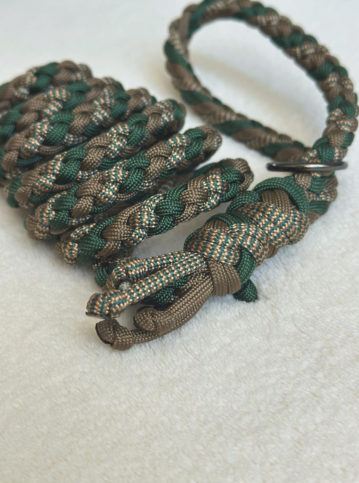 Guinzaglio in paracord verde scuro