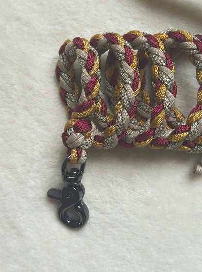 Guinzaglio artigianale in paracord Dory