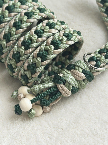 Guinzaglio artigianale in paracord