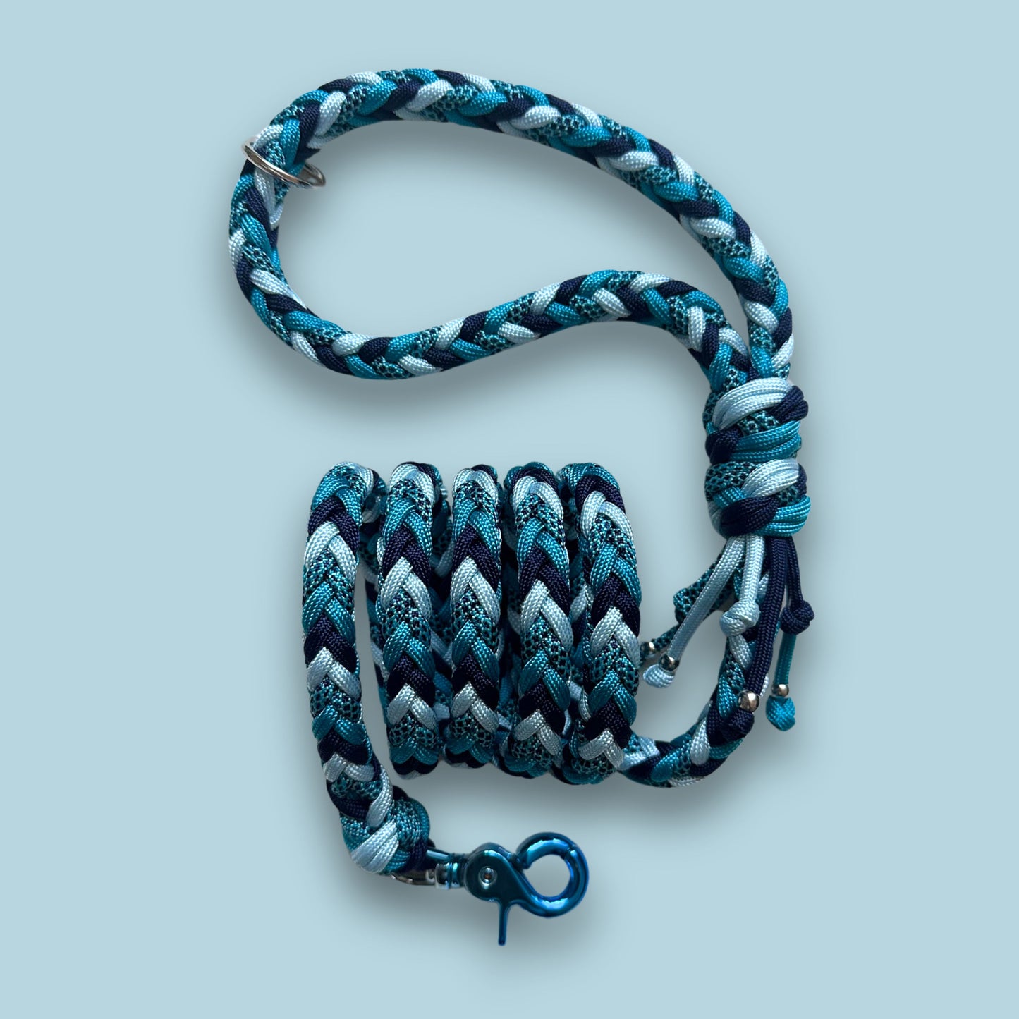 Guinzaglio artigianale in paracord