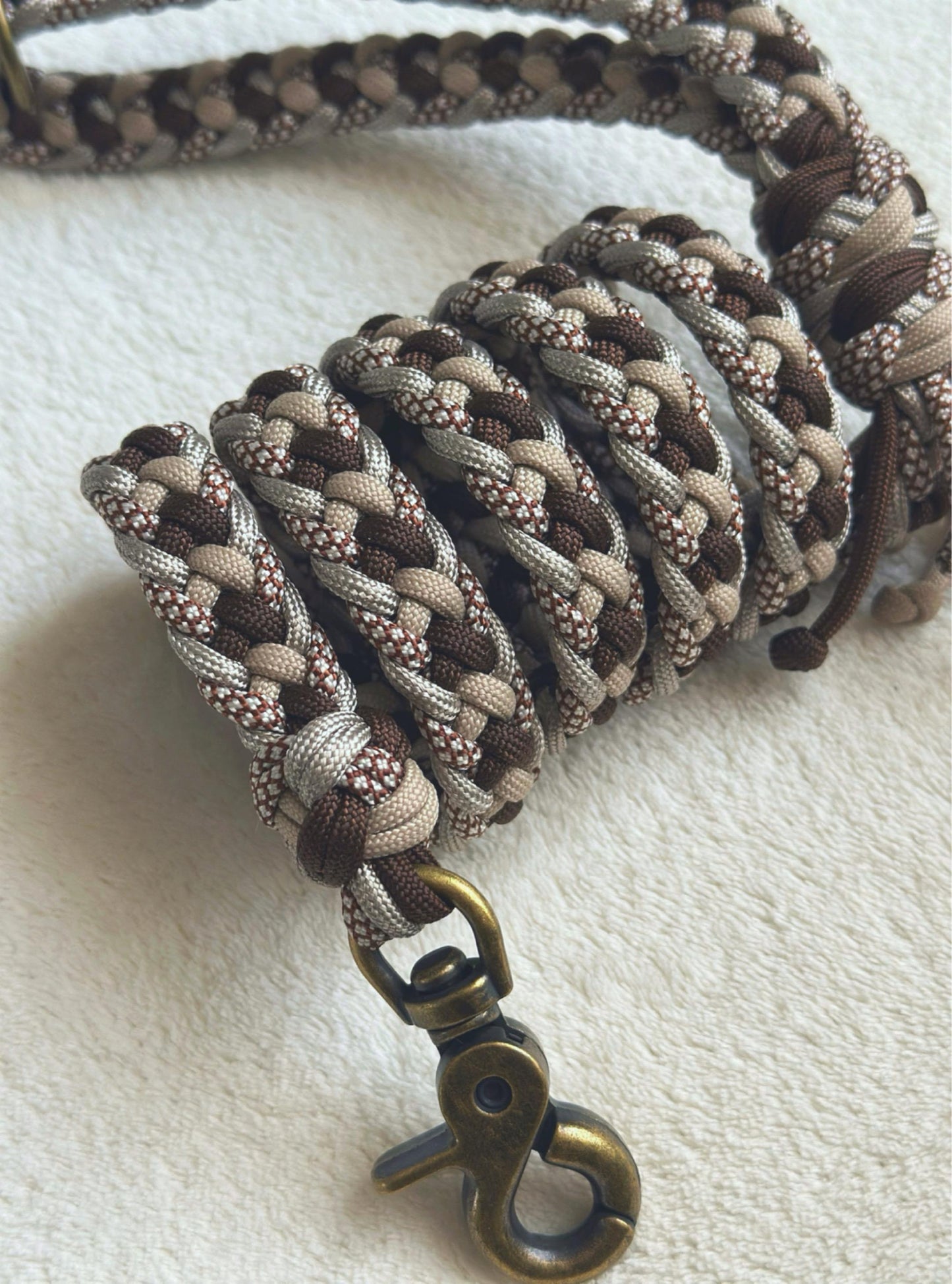 Guinzaglio per cani marrone e beige