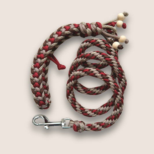 guinzaglio artigianale in paracord marrone e borgogna
