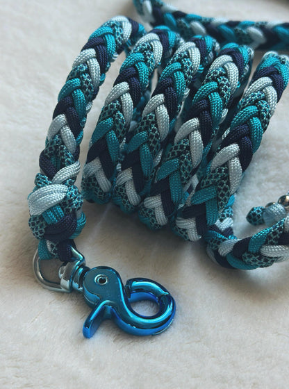Guinzaglio artigianale in paracord